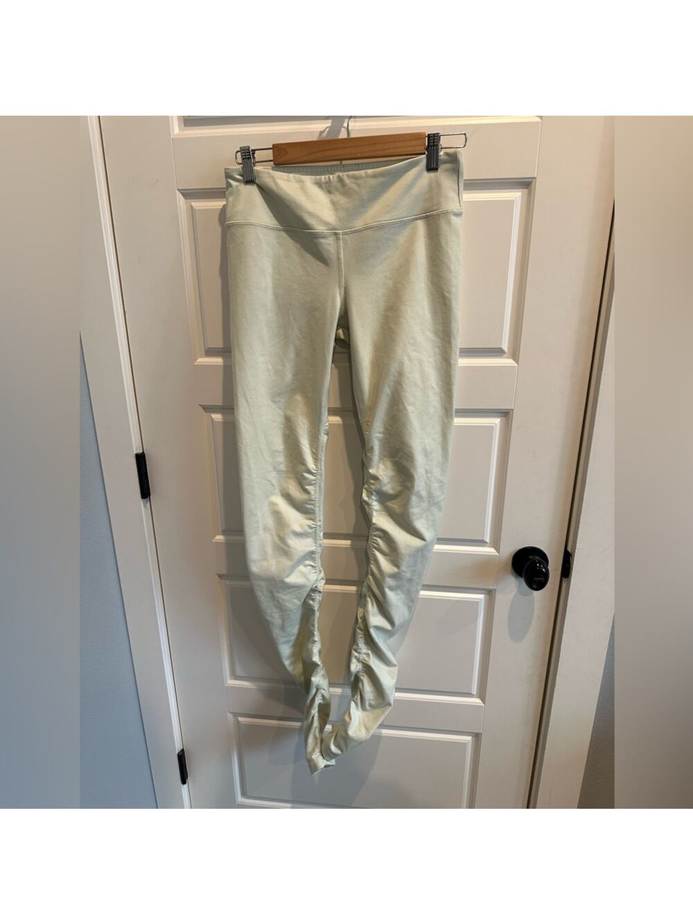 ALO Yoga Idol Ruched Leg Leggings